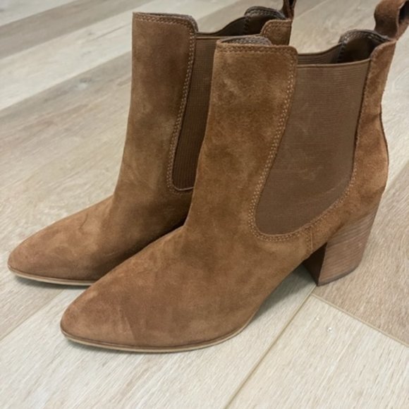 Steve Madden Addy Cognac Suede Bootie - Size 11 - Picture 1 of 9